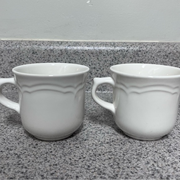 Pfaltzgraff Cups Gazebo Pattern Set of Two - Picture 2 of 6